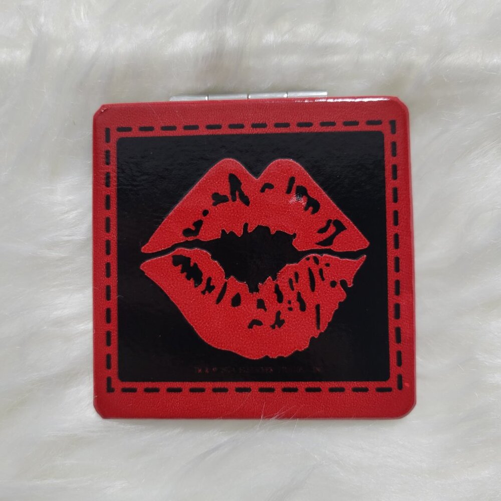 Betty Boop Accessory Set - Picture 6 of 7